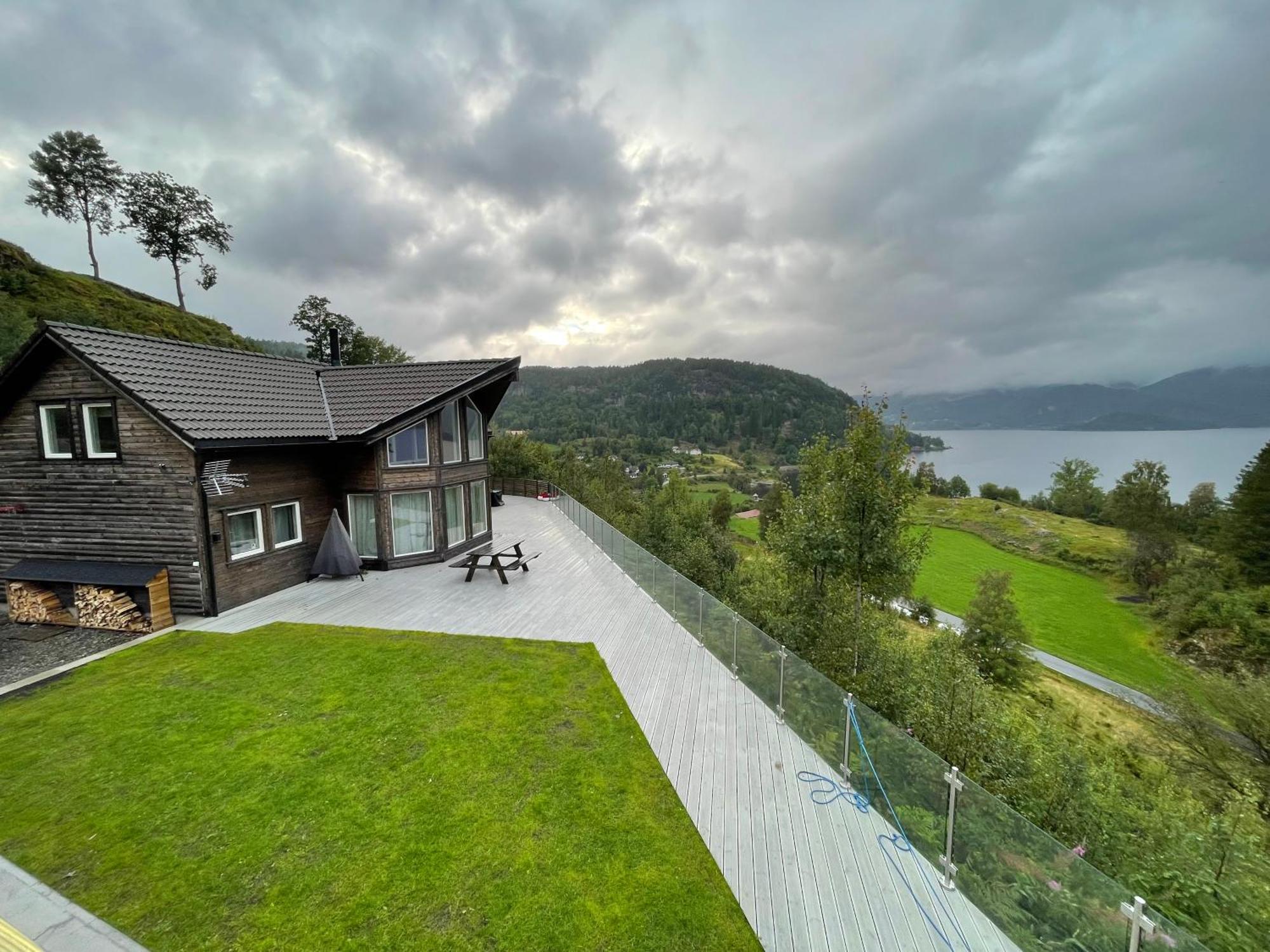 Lakes And Mountain, We Got Both! Moi Exterior photo